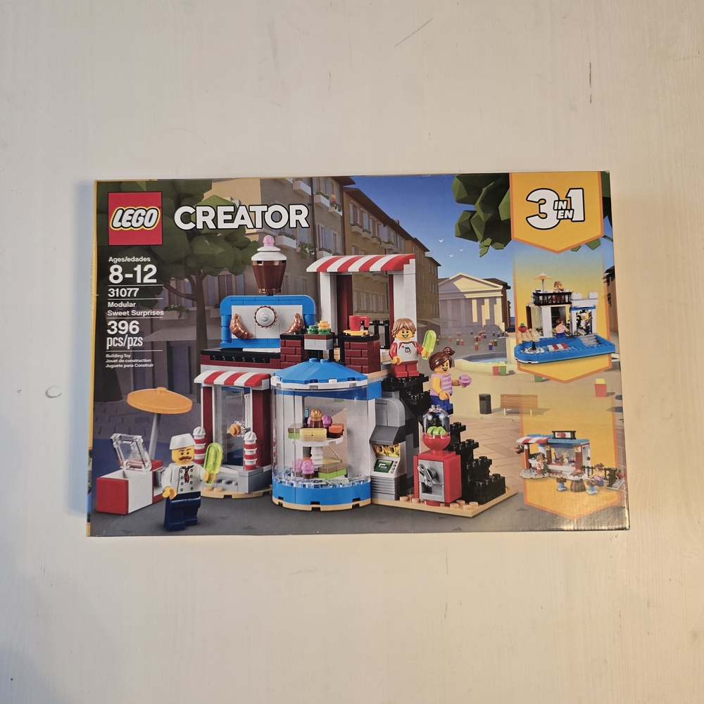 LEGO Creator 3-in-1 Modular Sweet Surprises #31077